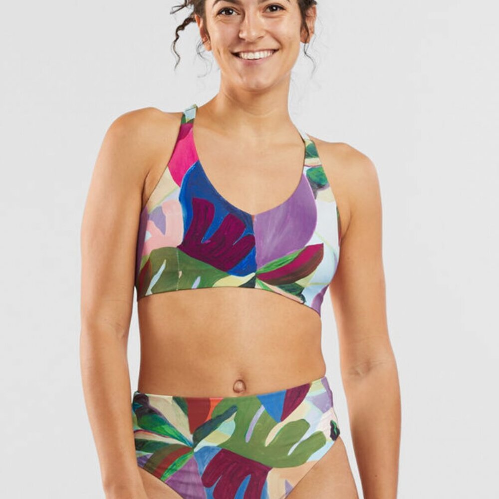 NEW Title Nine Streamline Bikini Top, Size Small - Picture 3 of 4